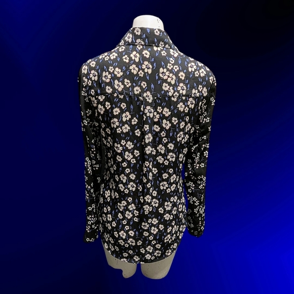 Women's Express Button Down Blouse - Picture 3 of 5